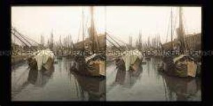 Schiffe im Hafen von Ravenna