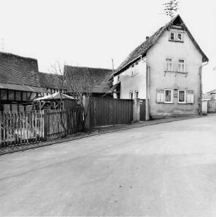 Butzbach, Am Schwimmbad 2