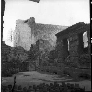 Negativ: Ruine, Potsdamer Straße 154, 1954