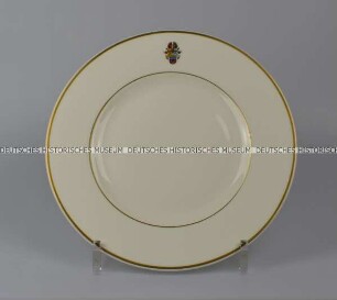 Speise- und Kaffeeservice aus dem Bankhaus Sal. Oppenheim, mit dem Wappen derer von Oppenheim - Kuchen- und Dessertteller, Modell "Royal Gold"
