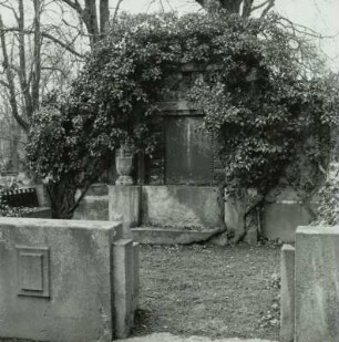 Grabanlage der Familie Schulze-Wiessner