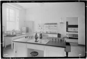 Bau Me 129 Laboratorium unten
