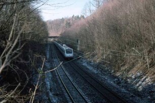 Gäubahn Stuttgart Süd elTw Cisalpino Wegbrücke 9040