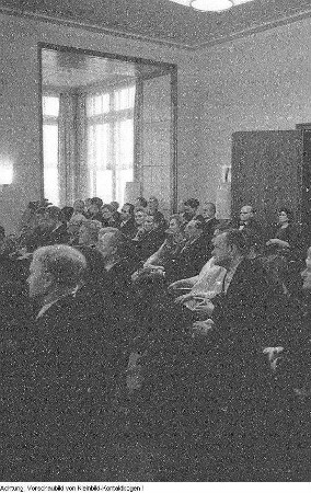 Dresden, Dresdner Klub, Einweihungsveranstaltung, Veranstaltung mit dem Schriftsteller Anton Zischka, Außenansichten des Klubgebäudes, dem Lingnerschloss, März 1957