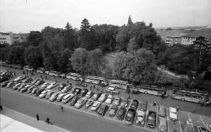 Freiburg: Besuch von Schweizer Bussen, halten am Rotteckplatz