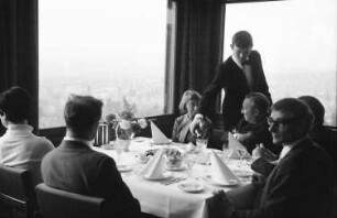 Freiburg: Gäste im Restaurant Dattler
