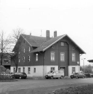 Niederau. Bahnhof, Empfangsgebäude. Stadtseite