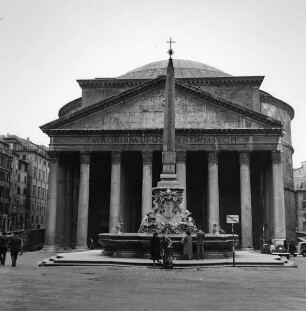 Pantheon / Santa Maria Rotonda / Santa Maria ad Martyres