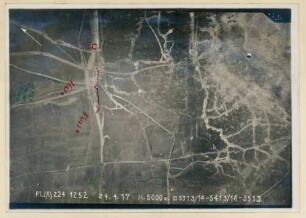 Foto vermuteter feindlicher Batterie-Stellungen bei Lens (Luftbild)
