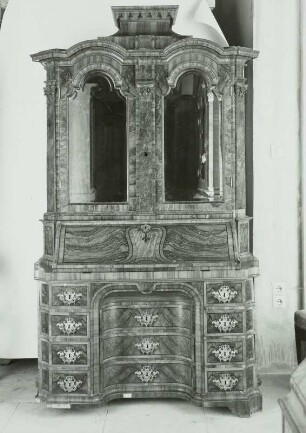 Schreibschrank