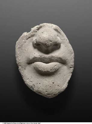 Gipsmodellkopf eines Mannes, fragmentarisch (untere Gesichtshälfte)