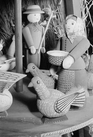 Detail einer Weihnachtspyramide, welche eine Erzgebirgs-Kaue darstellt, in der Ausstellung weihnachtlicher Volkskunstarbeiten des Stadtgeschichtlichen Museums