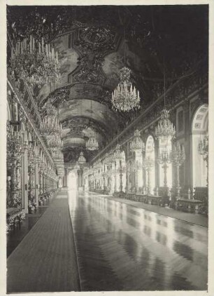 Das von 1878 bis 1886 errichtete Schloss Herrenchiemsee. Hier die Große Spiegelgalerie