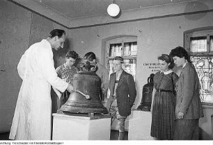 Apolda, Glockengießerei Apolda - Glocken- und Stadtmuseum, 30. August 1955 & Textilindustrie. Produkte aus Sylona, 1955