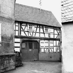 Niddatal, Kaicher Ecke 7