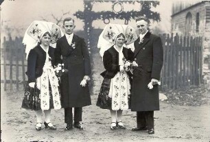 Hochzeit in Burg : Kleidung - niedersorbische Tracht. Ort: Bórkowy / Burg-Spreewald. Hochzeit