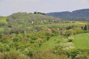 Vorharzgebiet - Wohnhäuser : Das hügelige Vorharzgebiet in der Nähe von Gernrode, aufgenommen am 5. Mai 2010