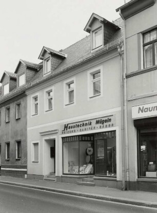 Mügeln, Wohnhaus mit Laden : Mügeln (Kreis Torgau-Oschatz), Wohnhaus mit Laden, Ernst-Thälmann-Straße 23, 1839 ?, Straßenansicht