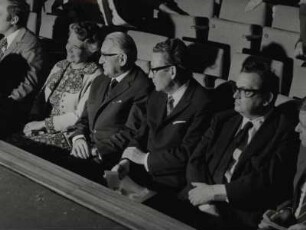 [Ende der Generalintendantenzeit an der Deutschen Oper], von rechts, Ilse Sellner, Gustav Rudolf Sellner, Werner Stein, Egon Seefehlner