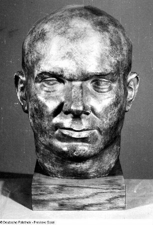 Thälmann, Ernst