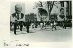 Sportler auf der Berliner Maidemonstration 1950