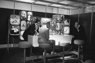 Wanderausstellung "Dynamisch im Beruf" im Landesgewerbeamt