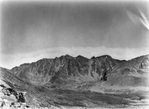 Chañi Chico : Blick auf ein Bergmassiv