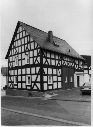 Hohenahr, Hauptstraße 13, Hauptstraße 13A