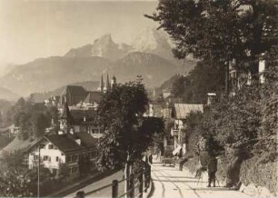 Berchtesgaden (Oberbayern). Blick gegen den Watzmann von der Locksteinstraße aus