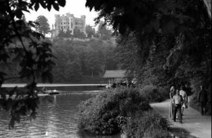 Hohenschwangau: Touristen am Alpsee