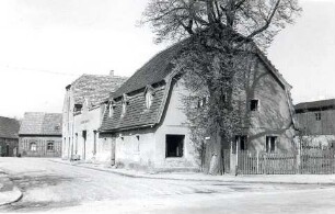 Dorfstraße in Klitten : Wjesna dróha w Klětnom