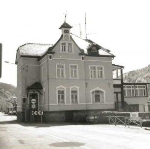 Bad Schandau-Schmilka, Nummer 24. Grenzkontrollpunkt Schmilka. Dienstgebäude der Grenzschutzstelle (um 1895)