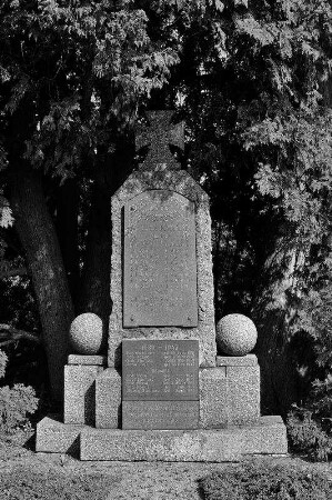Gefallenendenkmal (Gefallenendenkmal); Freiensteinau, Friedhofstraße