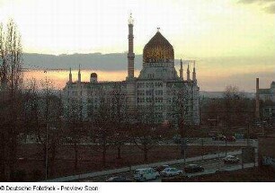Dresden-Friedrichstadt, Weißeritzstraße 3. Ehem. Orientalische Tabak- und Zigarettenfabrik "Yenidze" (1907-1909, M. Hammitzsch). Blick vom Congress Center Dresden