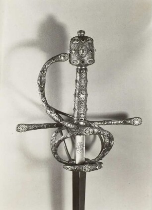 Gefäß und Rapier