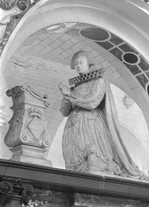 Grabmal Katharina von Kleve, Duchesse de Guise, Detail: Grabfigur der Verstorbenen