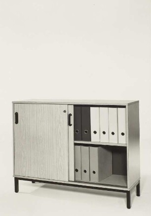Aktenschrank (Modell 142)