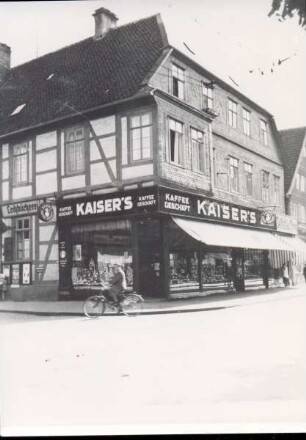 Das Haus am Marktplatz in Detmold des jüdischen Kaufmanns Alex Meyer in Detmold.