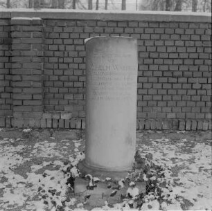 Grabsäule für Hauptmann Wilhelm Waldeck : Demitz-Thumitz