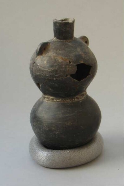 Clay vessel