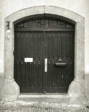 Marienberg, Wolkensteiner Straße 7. Wohnhaus mit Fleischerei. Hauseingang