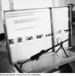 Ausstellung Waffen in Gesellschaftsordnung