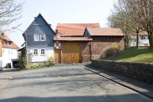 Heuchelheim, Hinter der Kirche 4