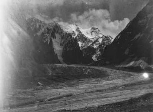 Gletscher : Ein Gletscher im Tian Shan Hochgebirge
