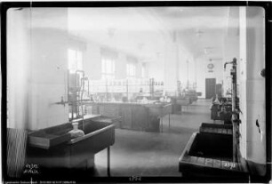 Bau Me 24 Verwaltungsgebäude und Laboratorium