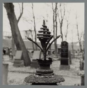 Stadtgottesacker Halle (Saale), schmiedeeiserner Grabschmuck