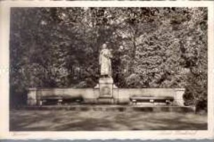Das Liszt-Denkmal in Weimar