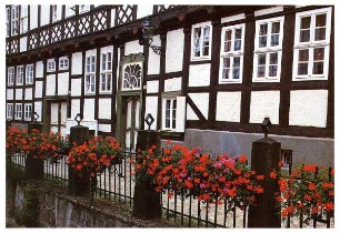 Quedlinburg - Fachwerkhaus : Historischer Fachwerkbau, aufgenommen in der Weltkulturerbestadt Quedlinburg, ca. 2000