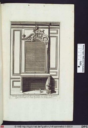 Cheminées a la Royalle a grand Miroir et Tablette avec Lambris de Menuiserie.