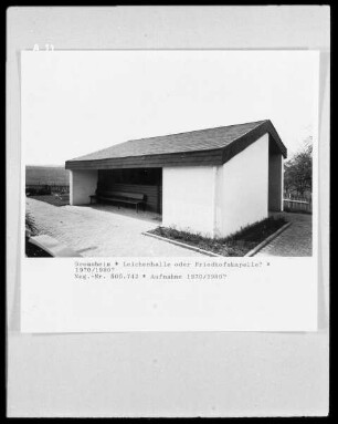 Leichenhalle / Friedhofskapelle?